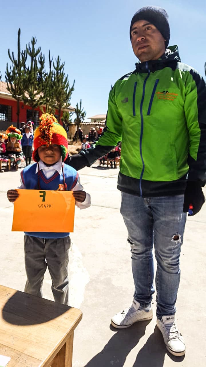 Alpaca trekkers visit Llullucha school