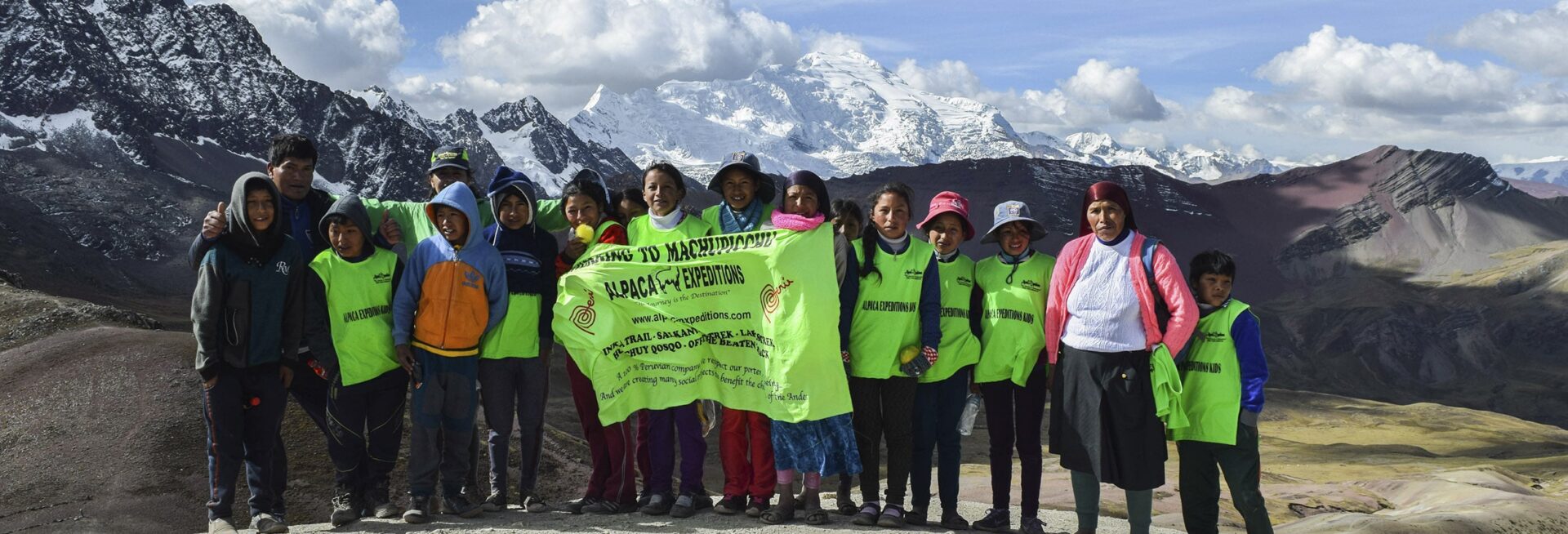 Pampahuylla School visited Rainbow Mountain