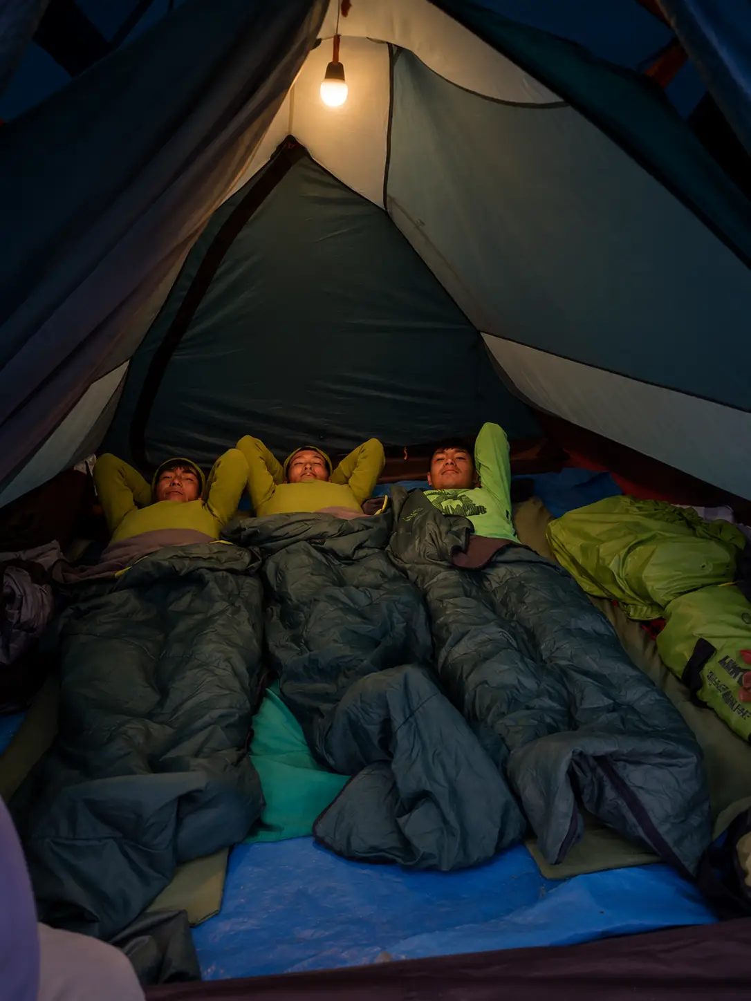 Tents-and-Sleeping-Bags-Porters