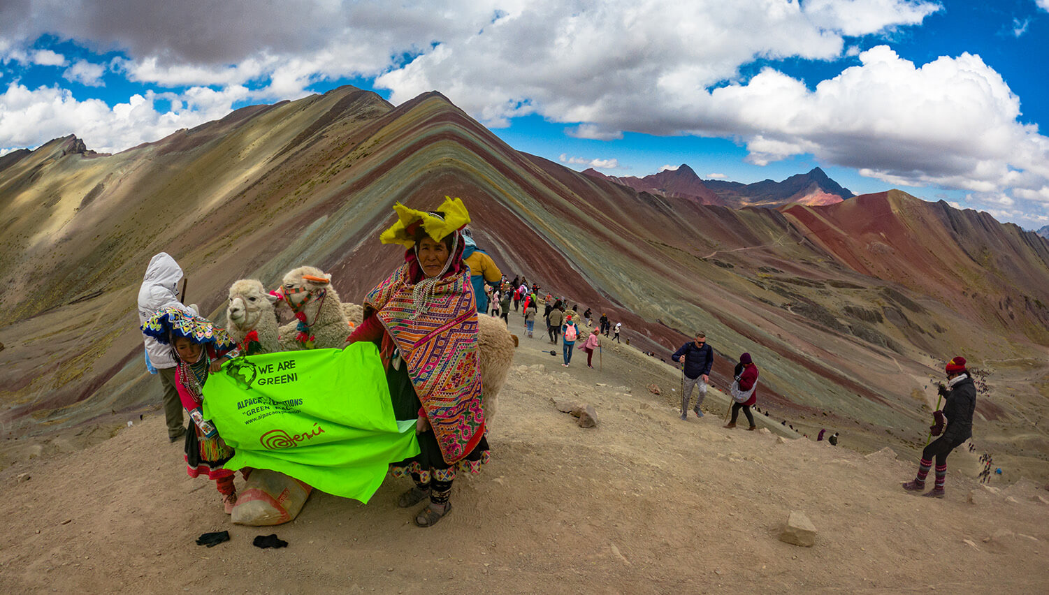 Rainbow Mountain Hike & Red Valley Tour 1 Day Hike