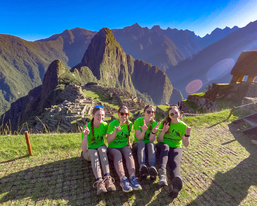 Sacred Valley & Machu Picchu Tour 2 Days 1 Night | Alpaca Expeditions