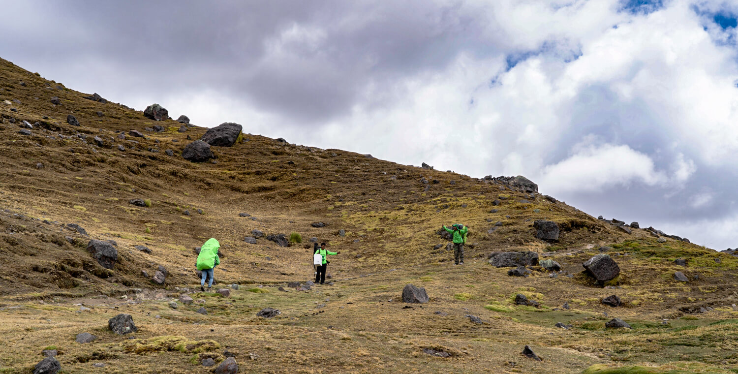 Hikers enjoying trek to 7 lakes peru