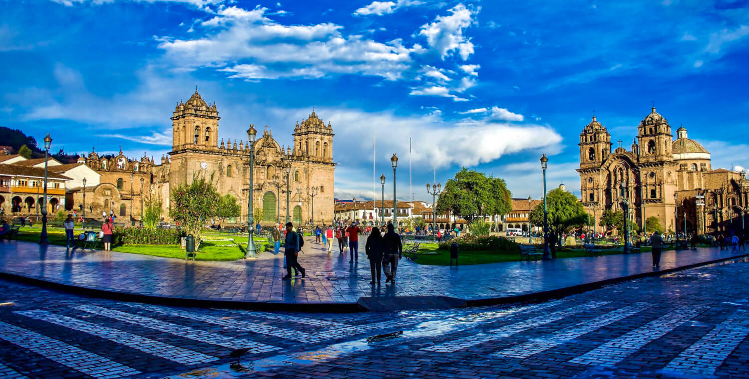 Cusco city tours, main square Cusco, Peru