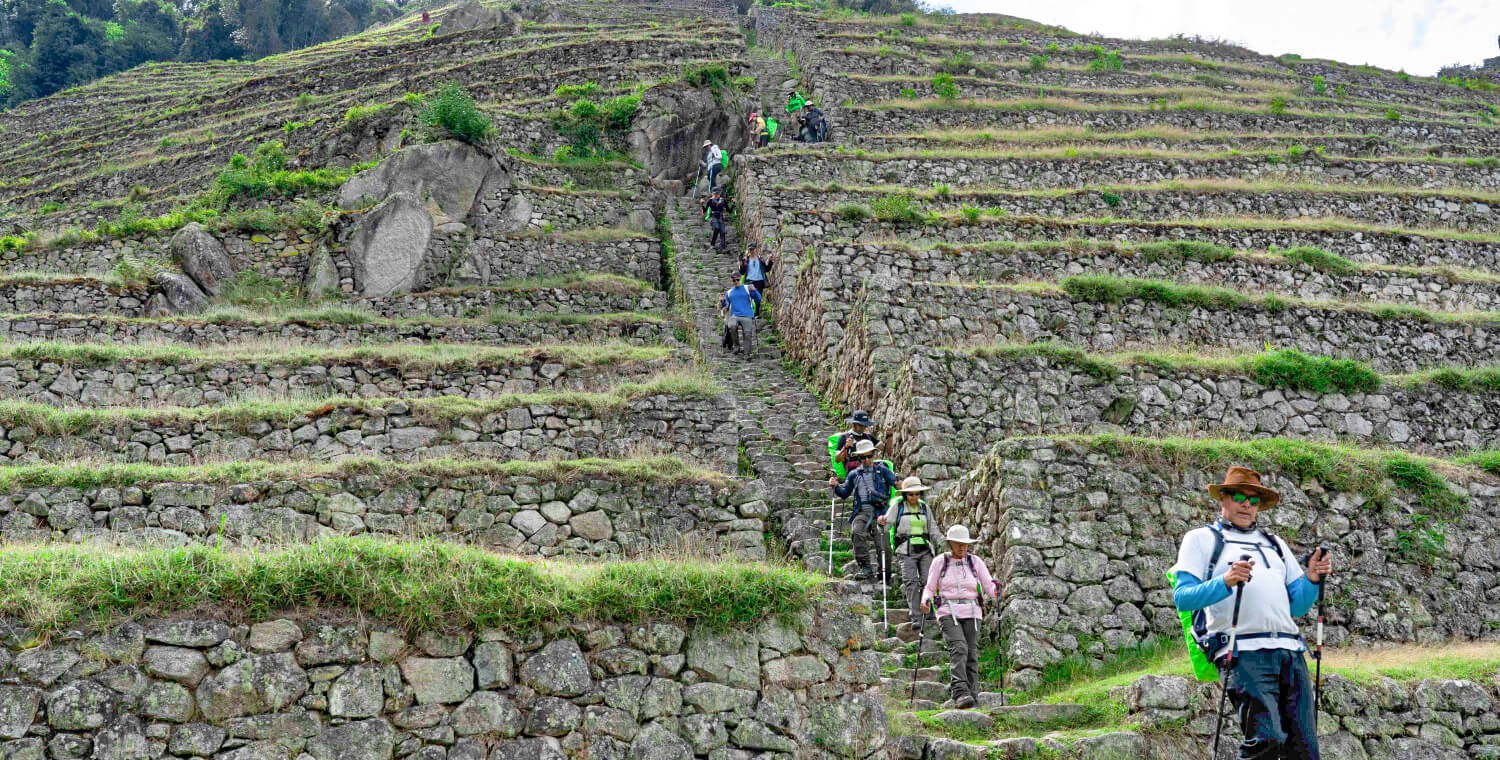 passing by the archeological site of Intipata