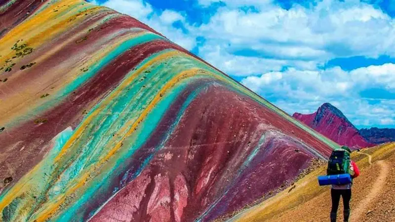 Montaña de Siete Colores en un dí­a: rutas y consejos