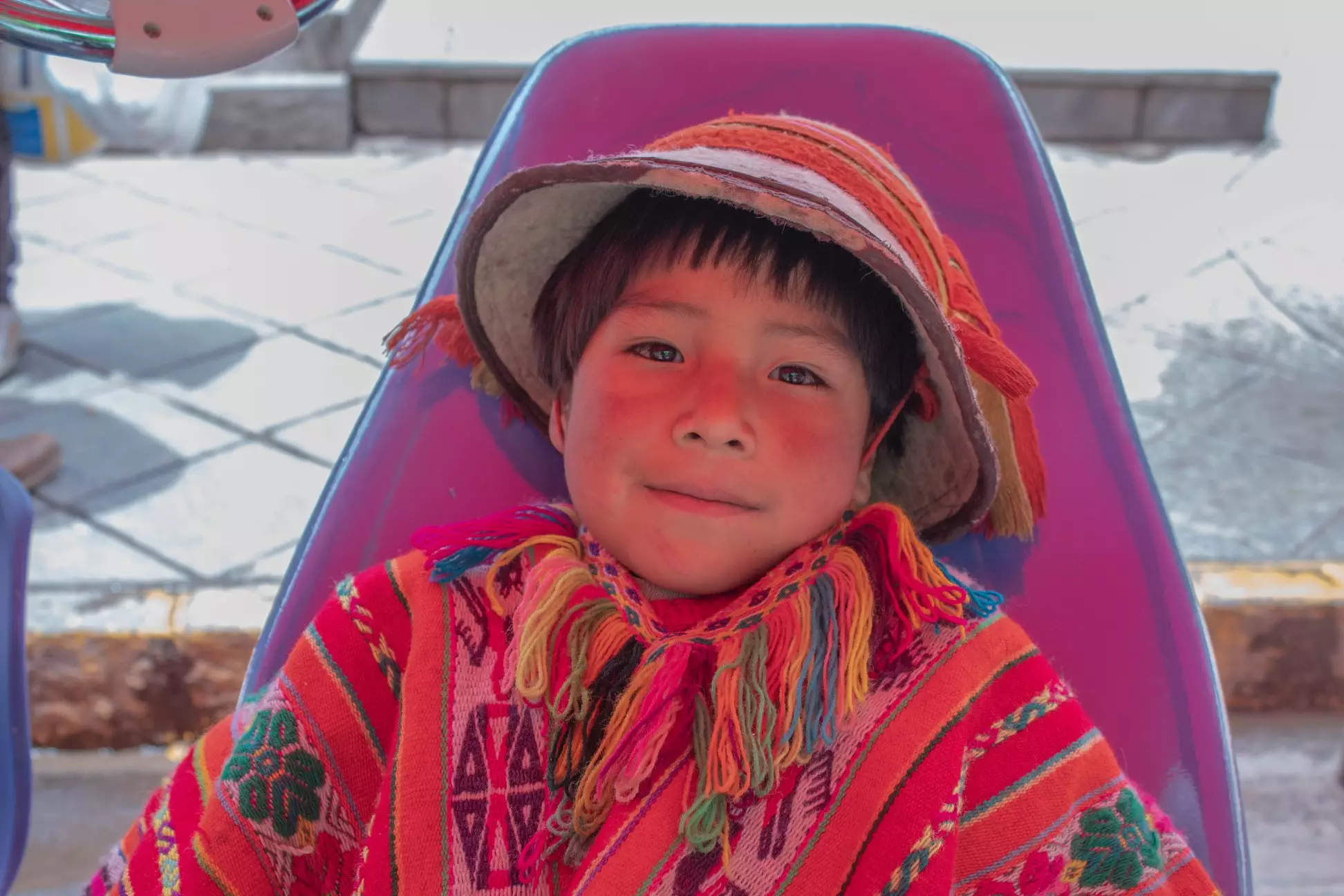 healing of teeth of high mountain children. alpaca expeditions