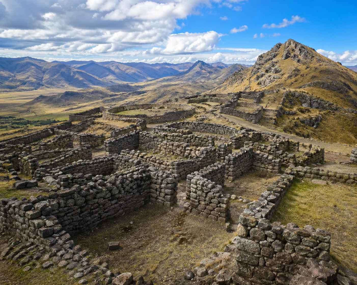 Maukallaqta: guía completa de este enigmático sitio arqueológico en Cusco